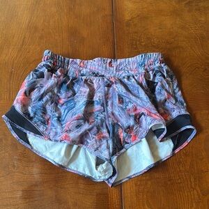 Lululemon Hotty Hot Low Rise Shorts